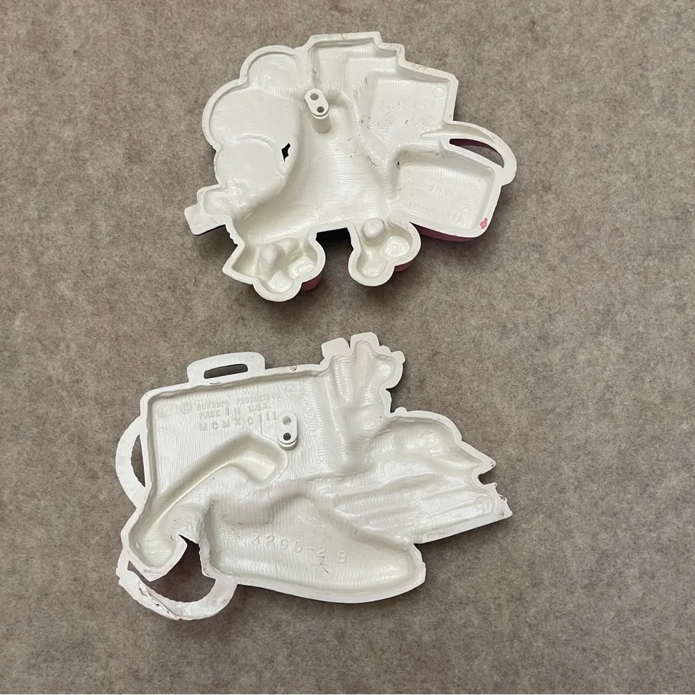 Vintage 90’s Retro Barbiecore Set of 2 Rollerskate Phone Wall Decro Plaques